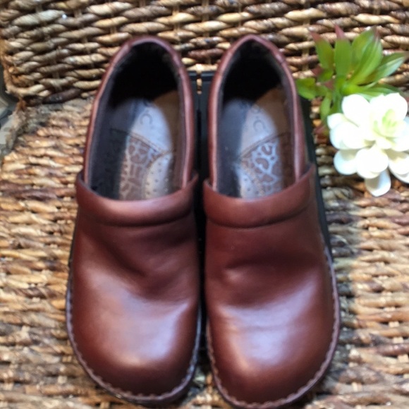 b•o•c born concept Peggy slip on leather shoes - Picture 1 of 7